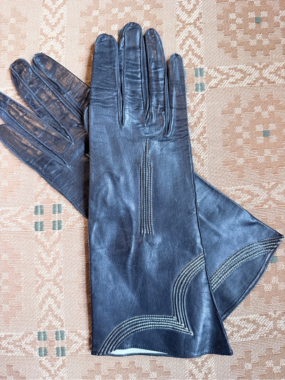 Vintage Meyers Make Black Leather Gloves Made in USA Women’s Size 7½